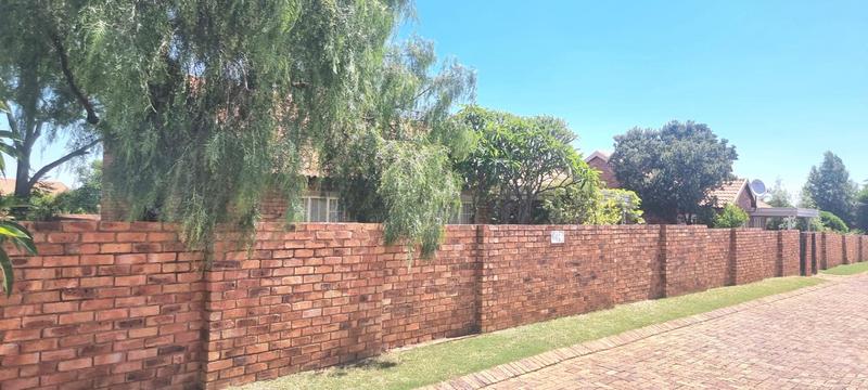 2 Bedroom Property for Sale in Amberfield Gauteng