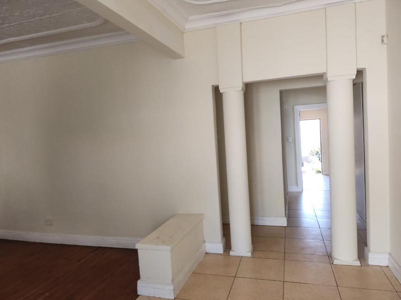 To Let 3 Bedroom Property for Rent in Rosettenville Gauteng