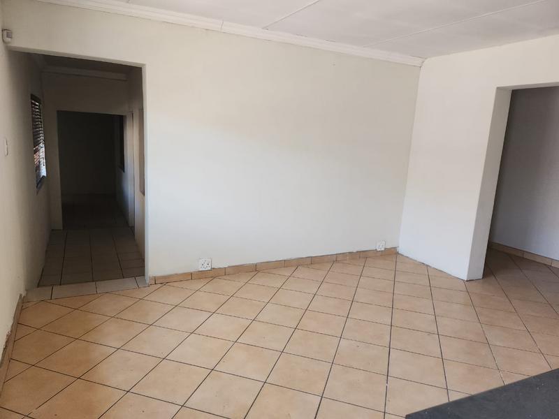 To Let 3 Bedroom Property for Rent in Rosettenville Gauteng