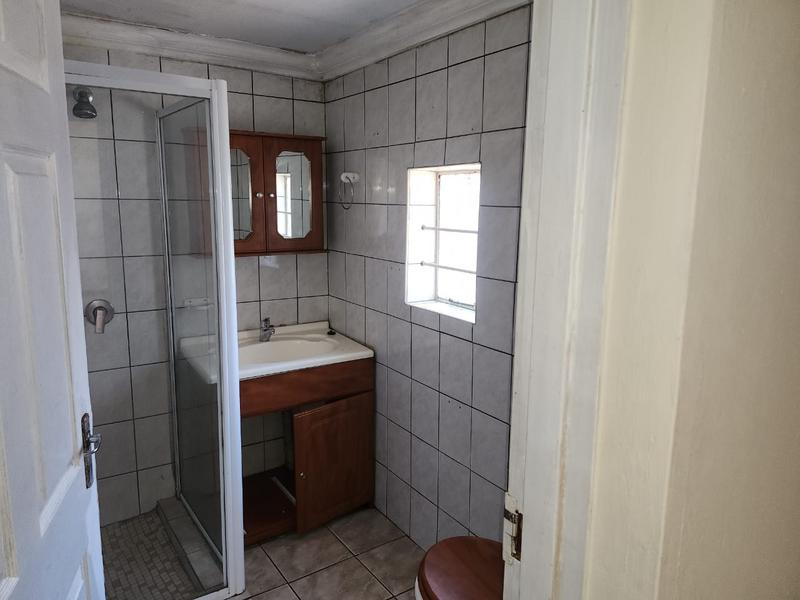 To Let 2 Bedroom Property for Rent in Rosettenville Gauteng
