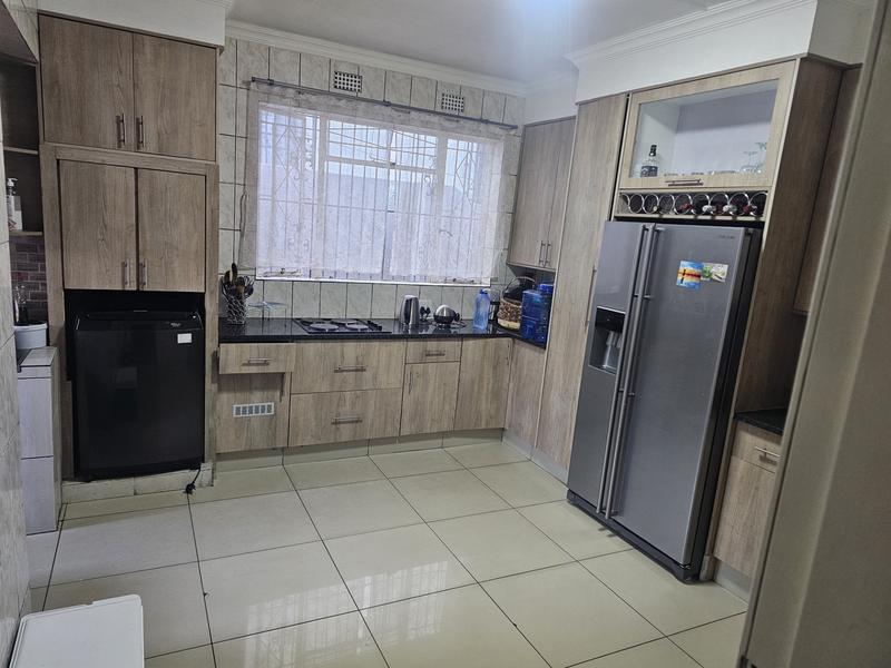 To Let 2 Bedroom Property for Rent in Kensington Gauteng