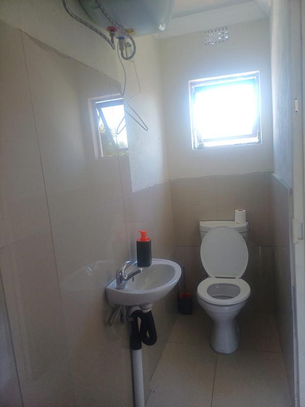 To Let 1 Bedroom Property for Rent in Birchleigh North Gauteng