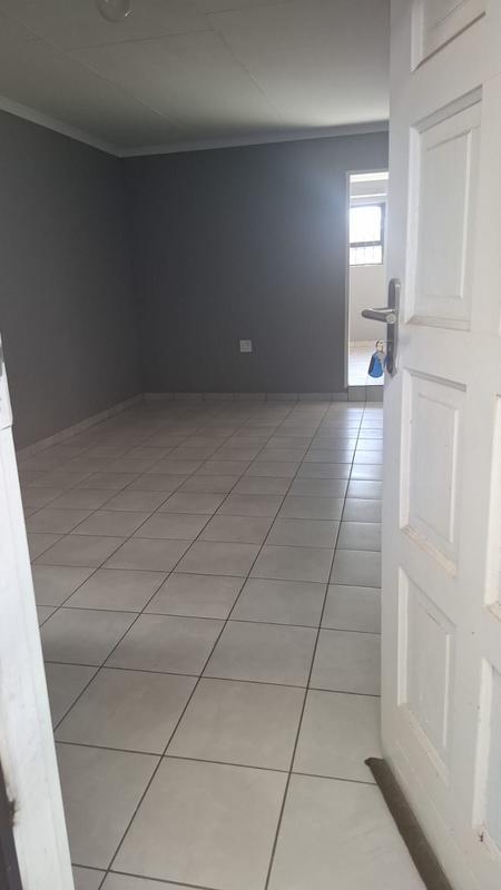 To Let 1 Bedroom Property for Rent in Kempton Park Gauteng