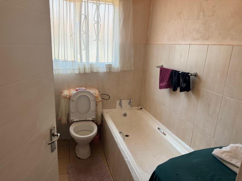 2 Bedroom Property for Sale in Likole Gauteng