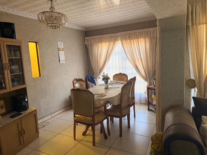 2 Bedroom Property for Sale in Likole Gauteng