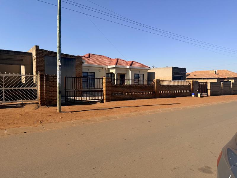 2 Bedroom Property for Sale in Likole Gauteng