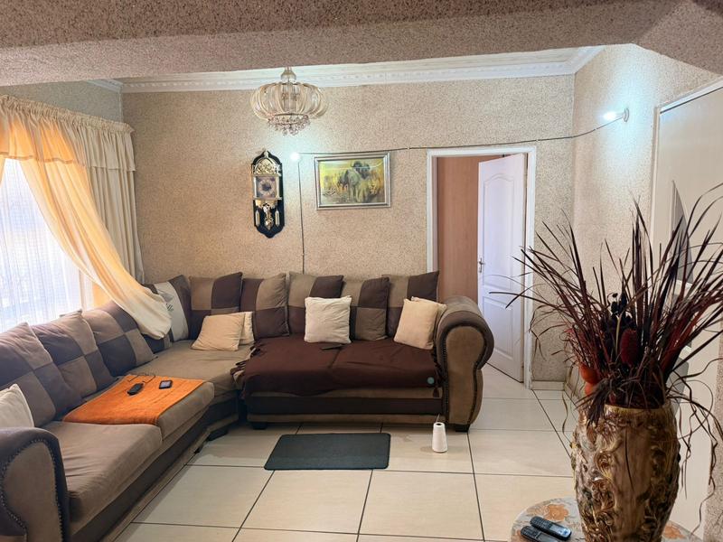 2 Bedroom Property for Sale in Likole Gauteng