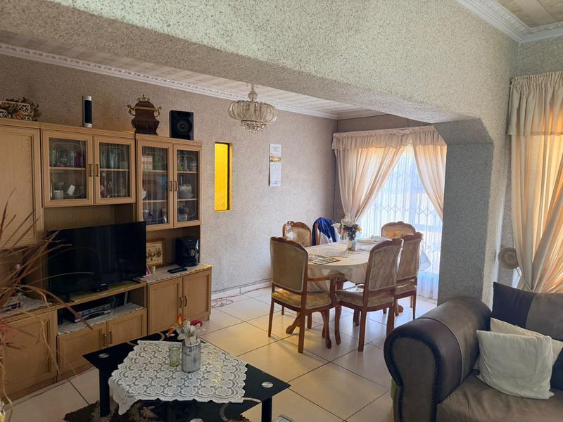 2 Bedroom Property for Sale in Likole Gauteng