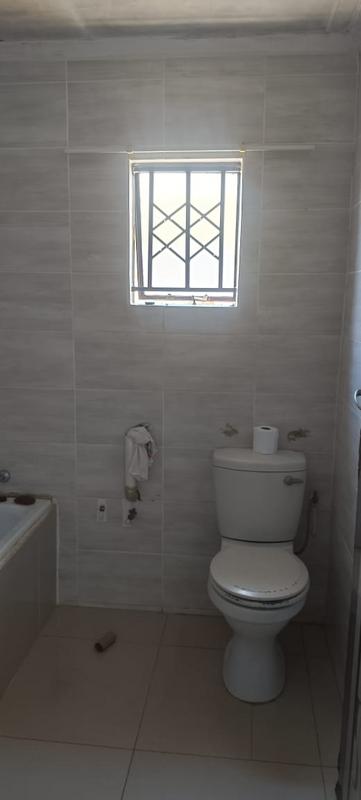 2 Bedroom Property for Sale in Protea Glen Gauteng