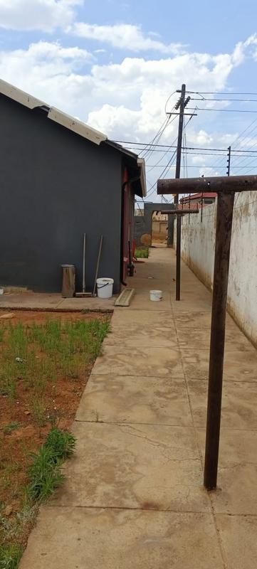 2 Bedroom Property for Sale in Protea Glen Gauteng