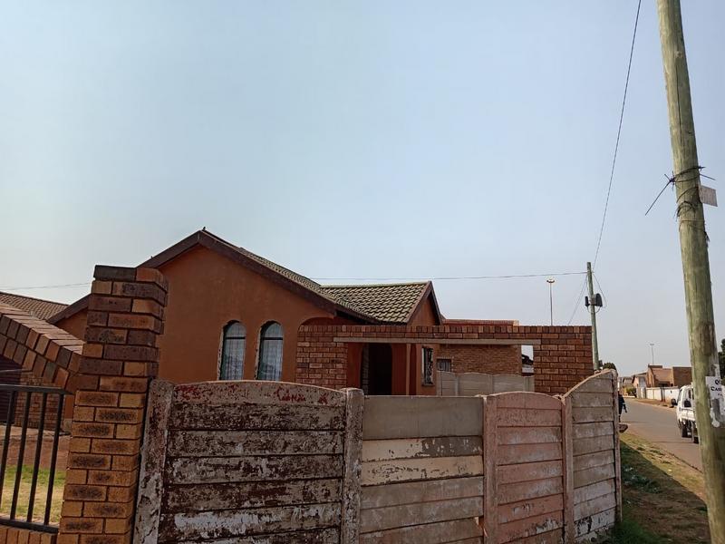 3 Bedroom Property for Sale in Vosloorus Ext 3 Gauteng