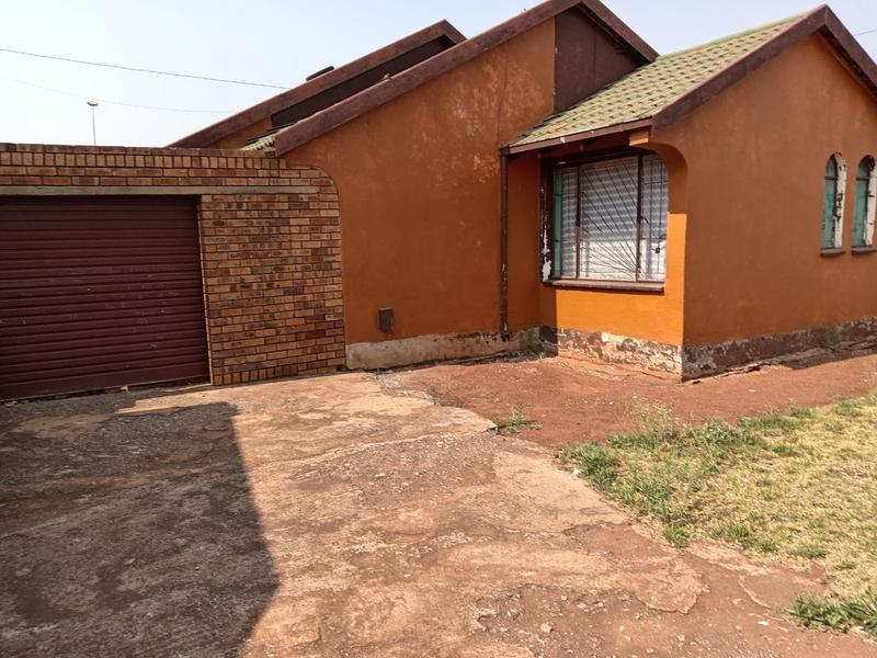 3 Bedroom Property for Sale in Vosloorus Ext 3 Gauteng