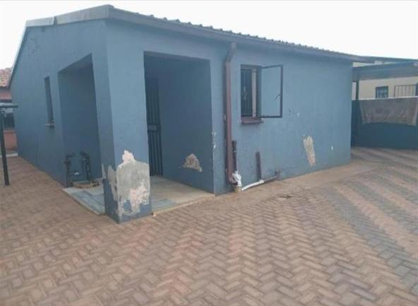 To Let 3 Bedroom Property for Rent in Protea Glen Gauteng