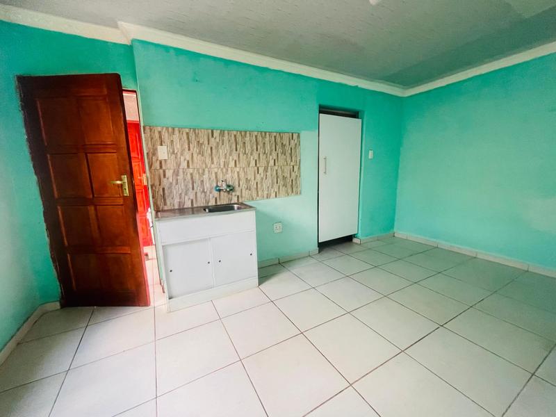 To Let 1 Bedroom Property for Rent in Protea Glen Gauteng