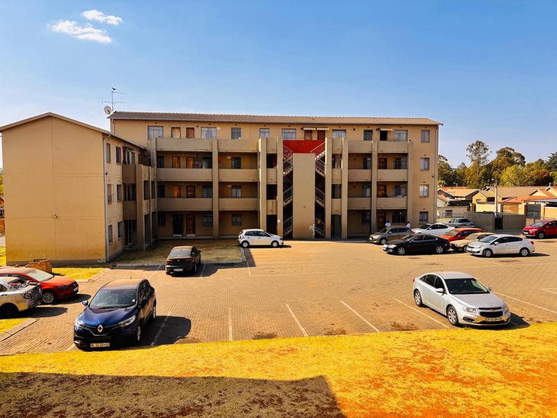 2 Bedroom Property for Sale in Fleurhof Gauteng