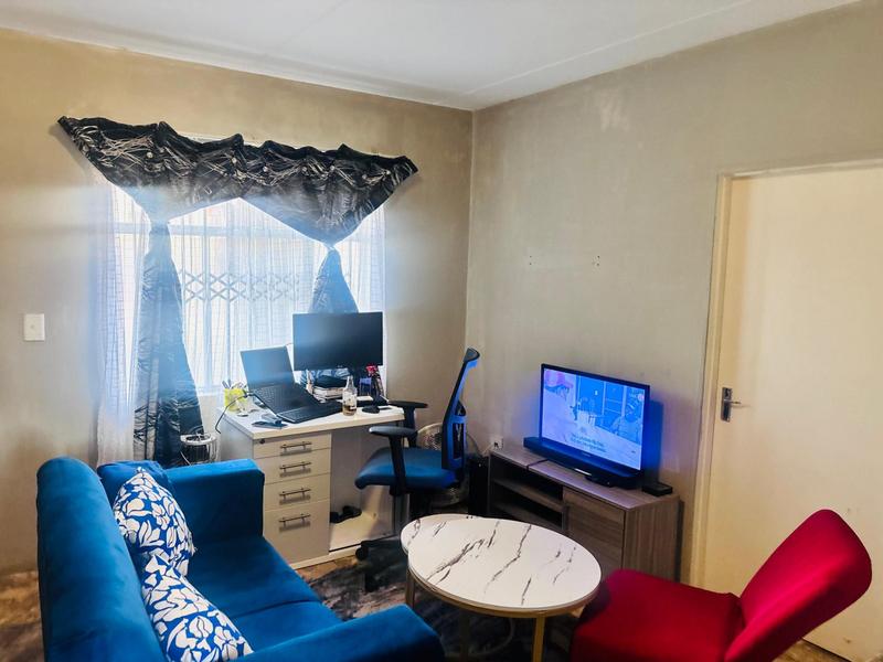 2 Bedroom Property for Sale in Fleurhof Gauteng