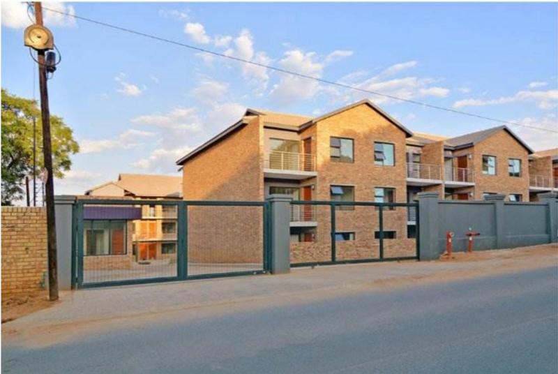 2 Bedroom Property for Sale in North Riding Gauteng