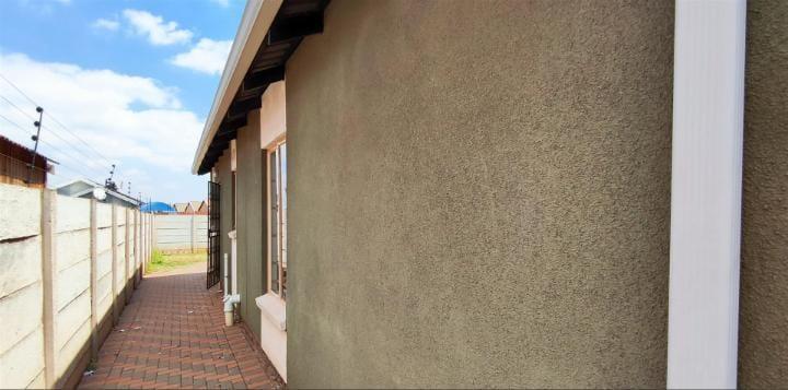 3 Bedroom Property for Sale in Sky City Gauteng