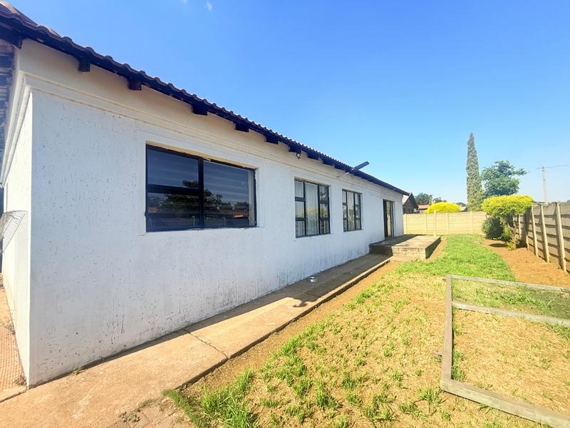 3 Bedroom Property for Sale in Vanderbijlpark CW 5 Gauteng