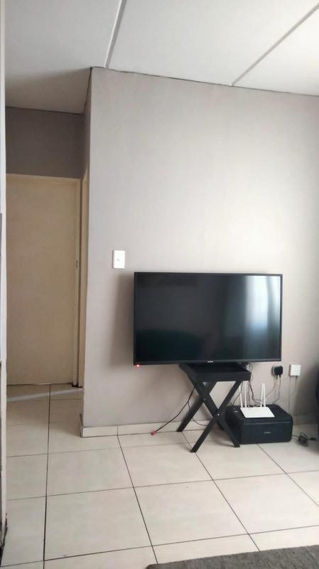 2 Bedroom Property for Sale in Fleurhof Gauteng