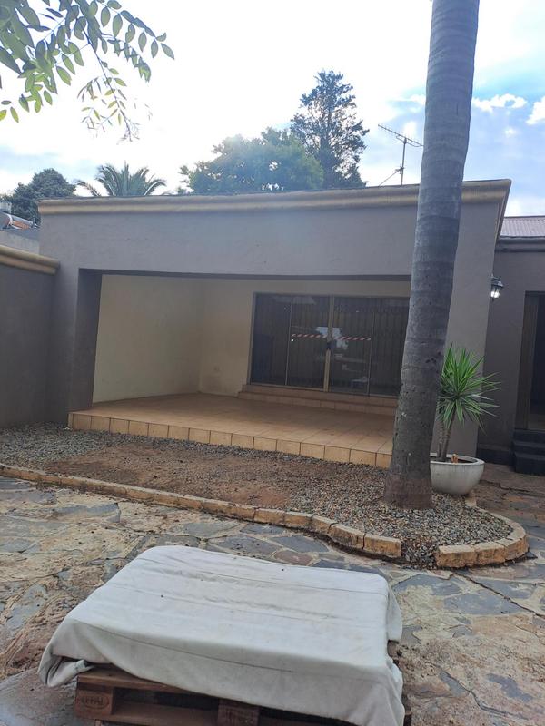 To Let 3 Bedroom Property for Rent in Roosevelt Park Gauteng