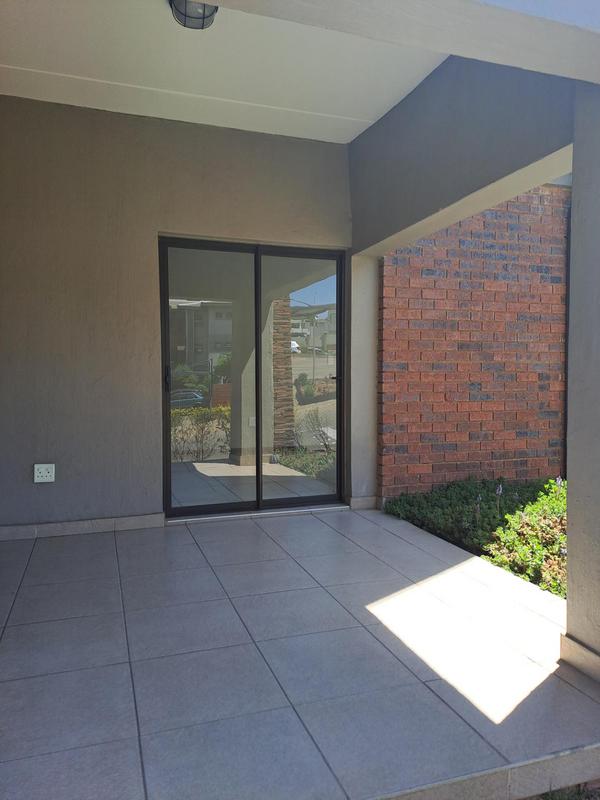 2 Bedroom Property for Sale in Victory Park Gauteng