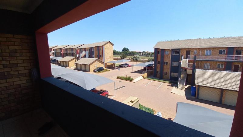 To Let 2 Bedroom Property for Rent in Monavoni Gauteng