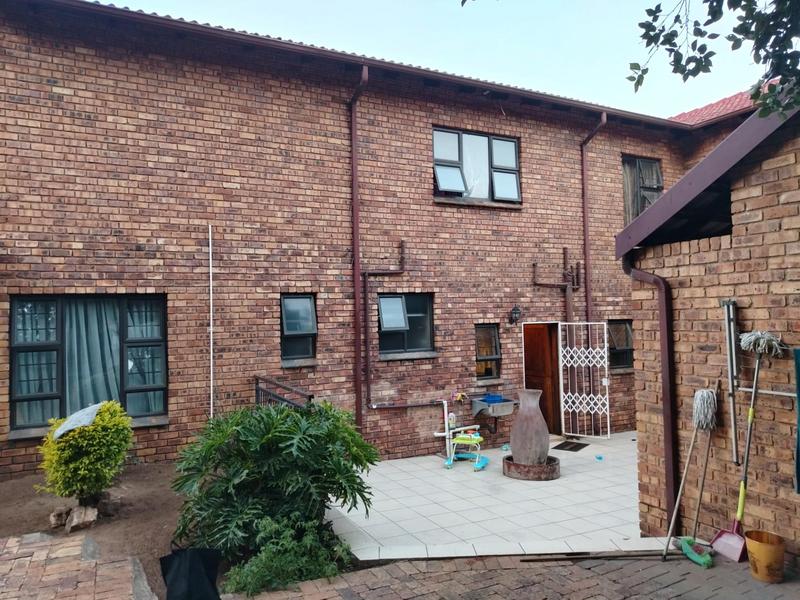To Let 1 Bedroom Property for Rent in Zwartkop Gauteng