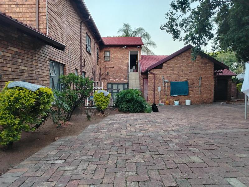 To Let 1 Bedroom Property for Rent in Zwartkop Gauteng