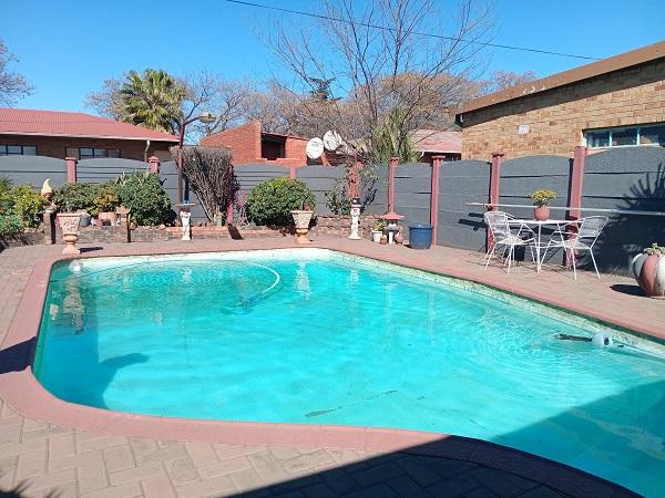 4 Bedroom Property for Sale in Vanderbijlpark CE 2 Gauteng
