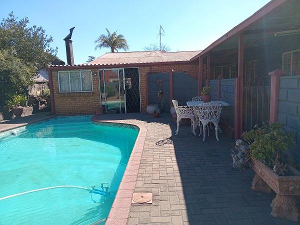 4 Bedroom Property for Sale in Vanderbijlpark CE 2 Gauteng