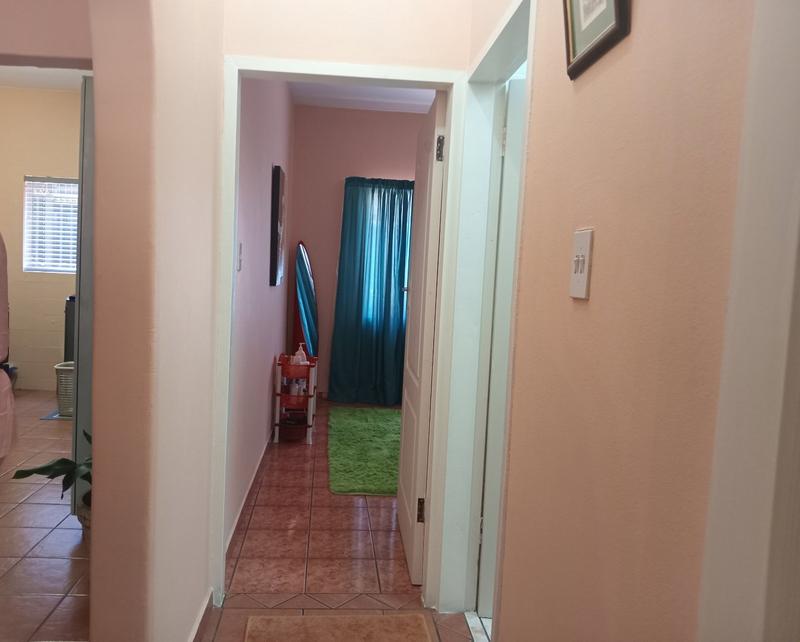 2 Bedroom Property for Sale in Greenhills Gauteng