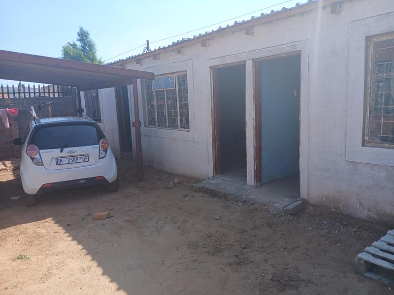 2 Bedroom Property for Sale in Lehae Gauteng