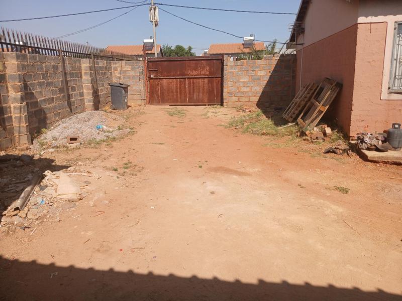 2 Bedroom Property for Sale in Lehae Gauteng