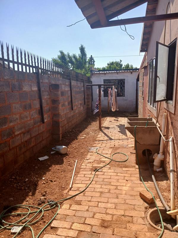2 Bedroom Property for Sale in Lehae Gauteng