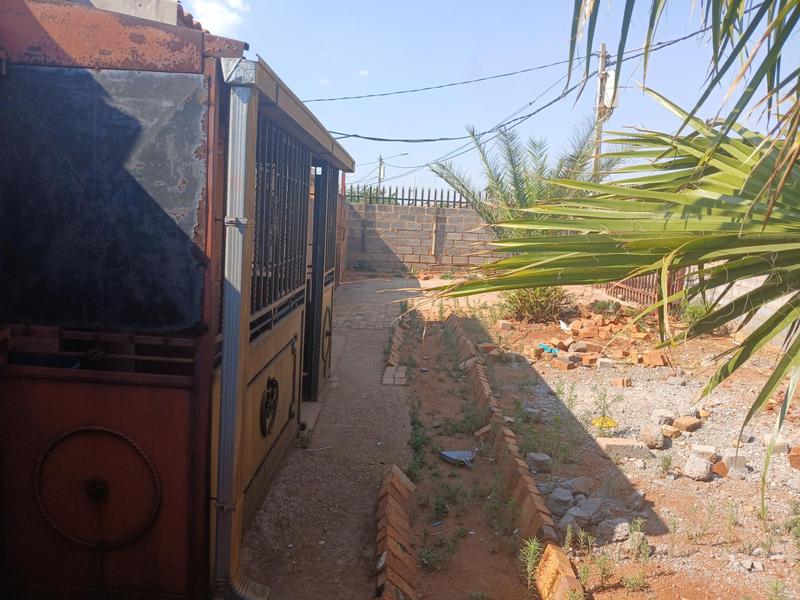 2 Bedroom Property for Sale in Lehae Gauteng