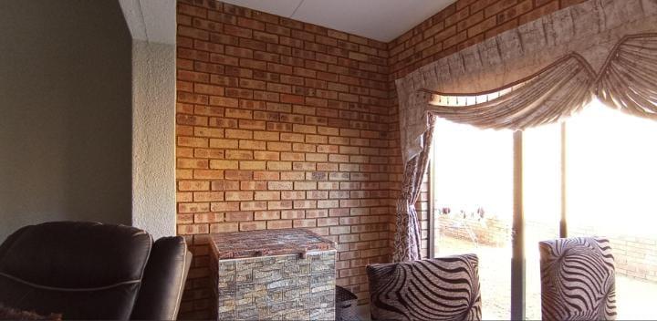 3 Bedroom Property for Sale in Klippoortjie Gauteng