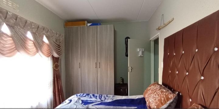 3 Bedroom Property for Sale in Klippoortjie Gauteng