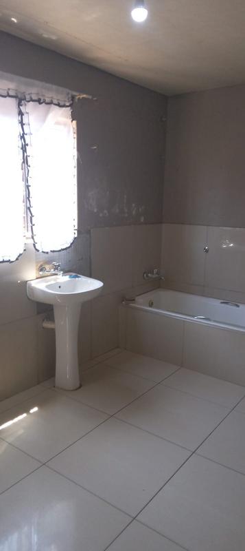 3 Bedroom Property for Sale in Zonkezizwe Gauteng