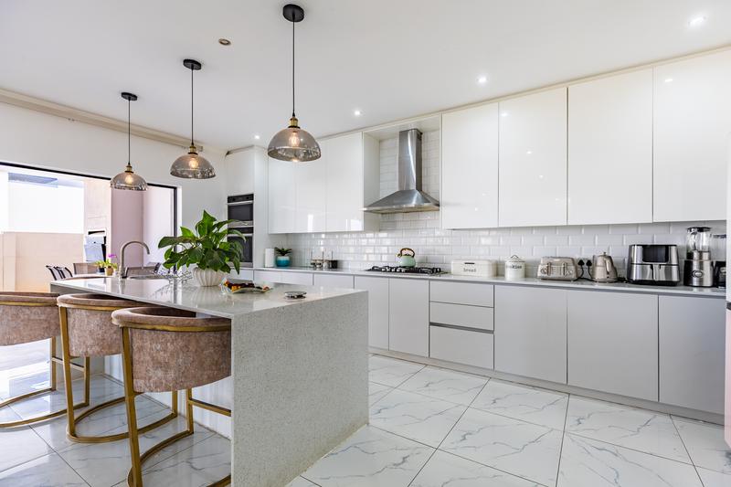 4 Bedroom Property for Sale in Lombardy Estate Gauteng