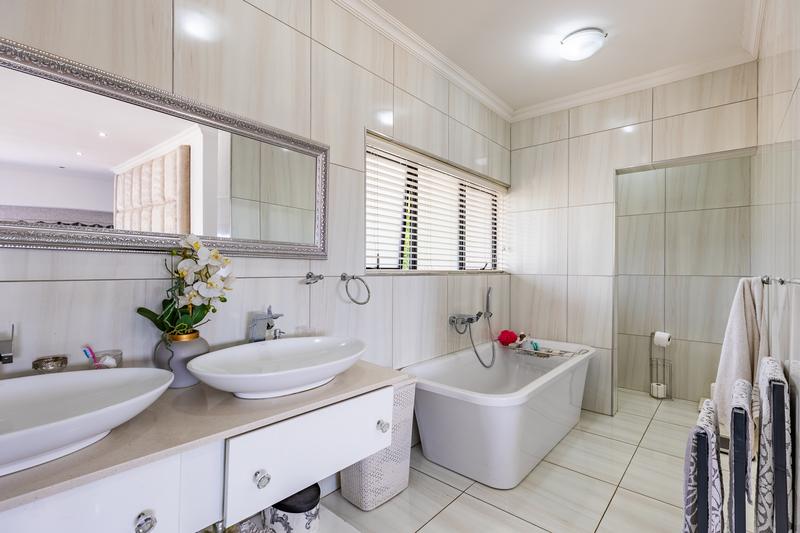 4 Bedroom Property for Sale in Lombardy Estate Gauteng