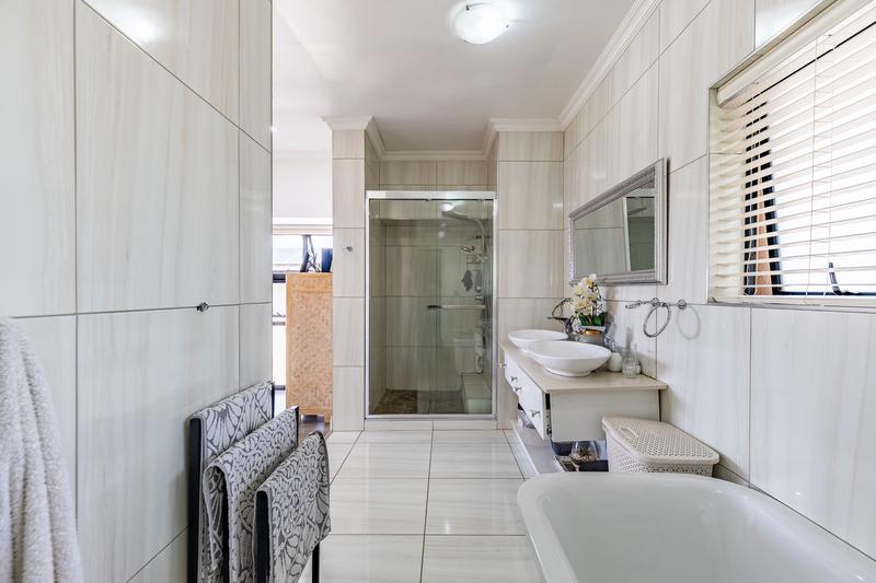 4 Bedroom Property for Sale in Lombardy Estate Gauteng
