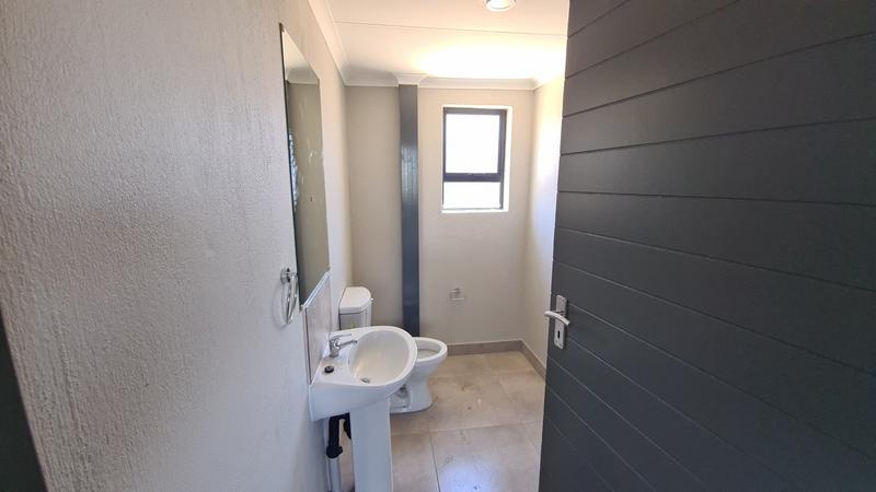 To Let commercial Property for Rent in Halfway House Gauteng