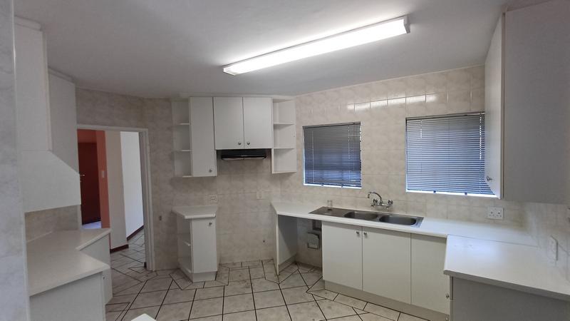 9 Bedroom Property for Sale in Waterkloof Glen Gauteng