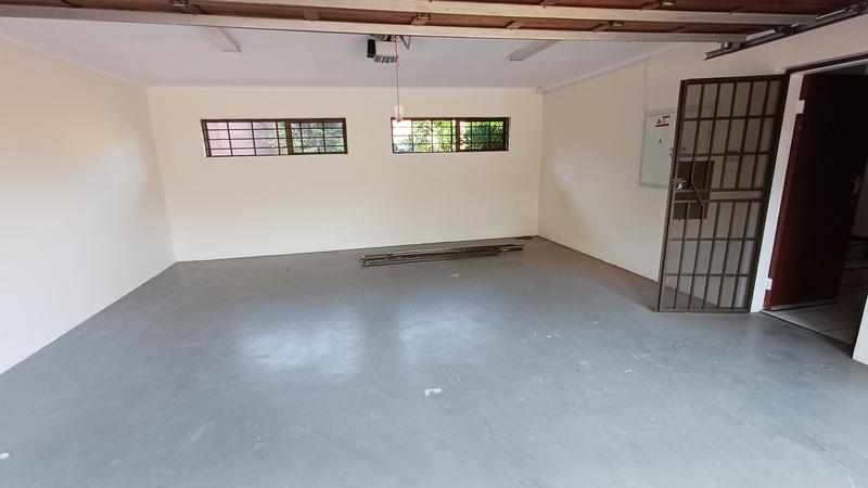 9 Bedroom Property for Sale in Waterkloof Glen Gauteng