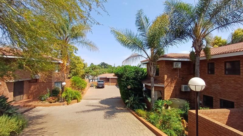 9 Bedroom Property for Sale in Waterkloof Glen Gauteng