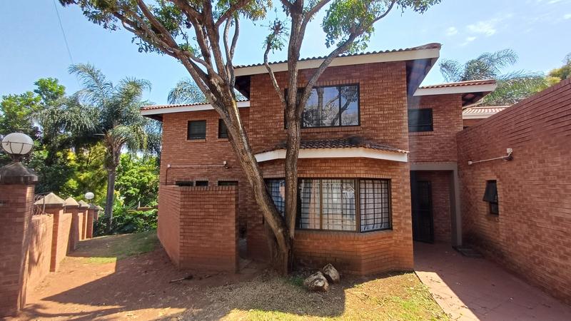 9 Bedroom Property for Sale in Waterkloof Glen Gauteng