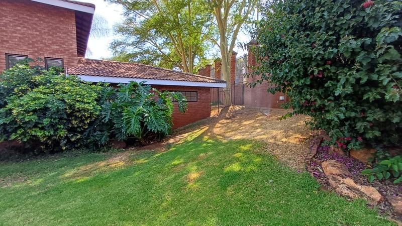 9 Bedroom Property for Sale in Waterkloof Glen Gauteng