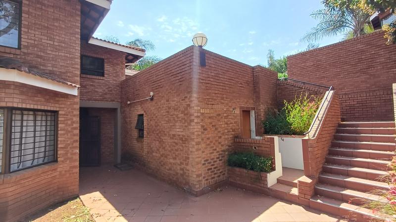 9 Bedroom Property for Sale in Waterkloof Glen Gauteng