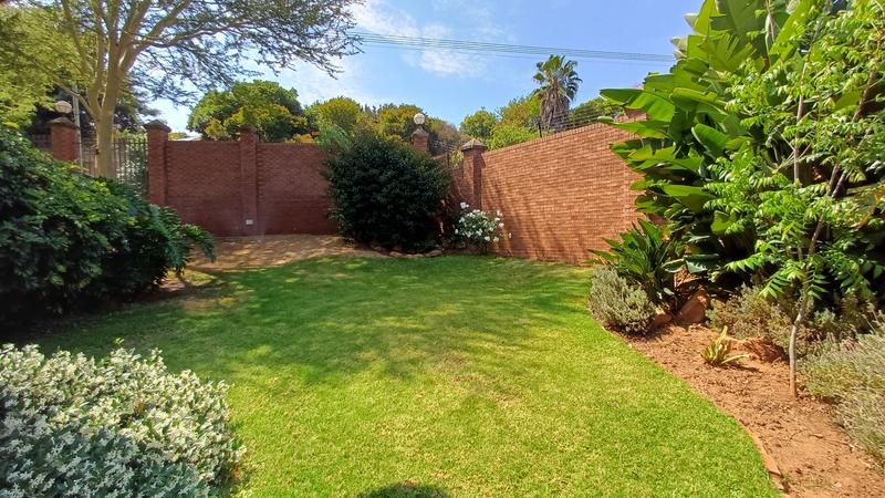 9 Bedroom Property for Sale in Waterkloof Glen Gauteng